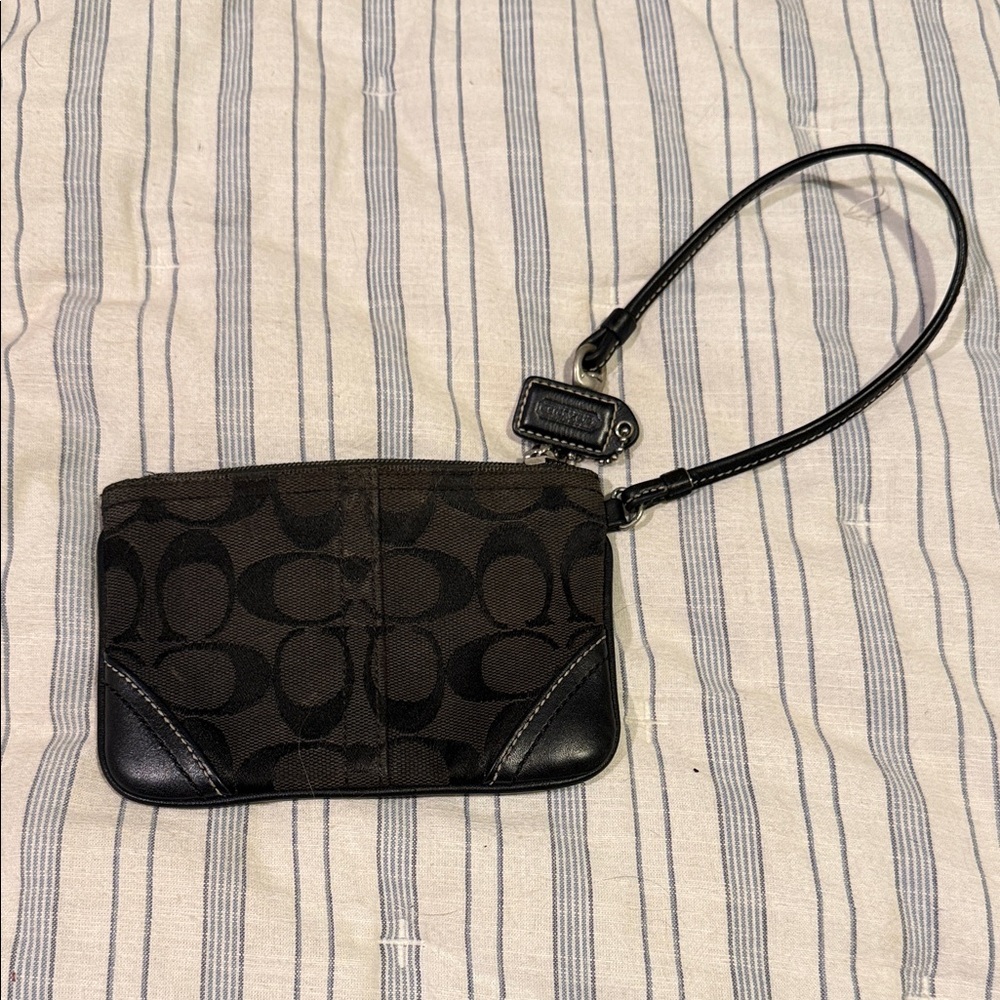 Coach Signature Black Wristlet